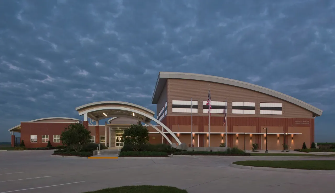 Edward A. Dufresne Community Center exterior — Lamar building construction, Luling, Louisiana