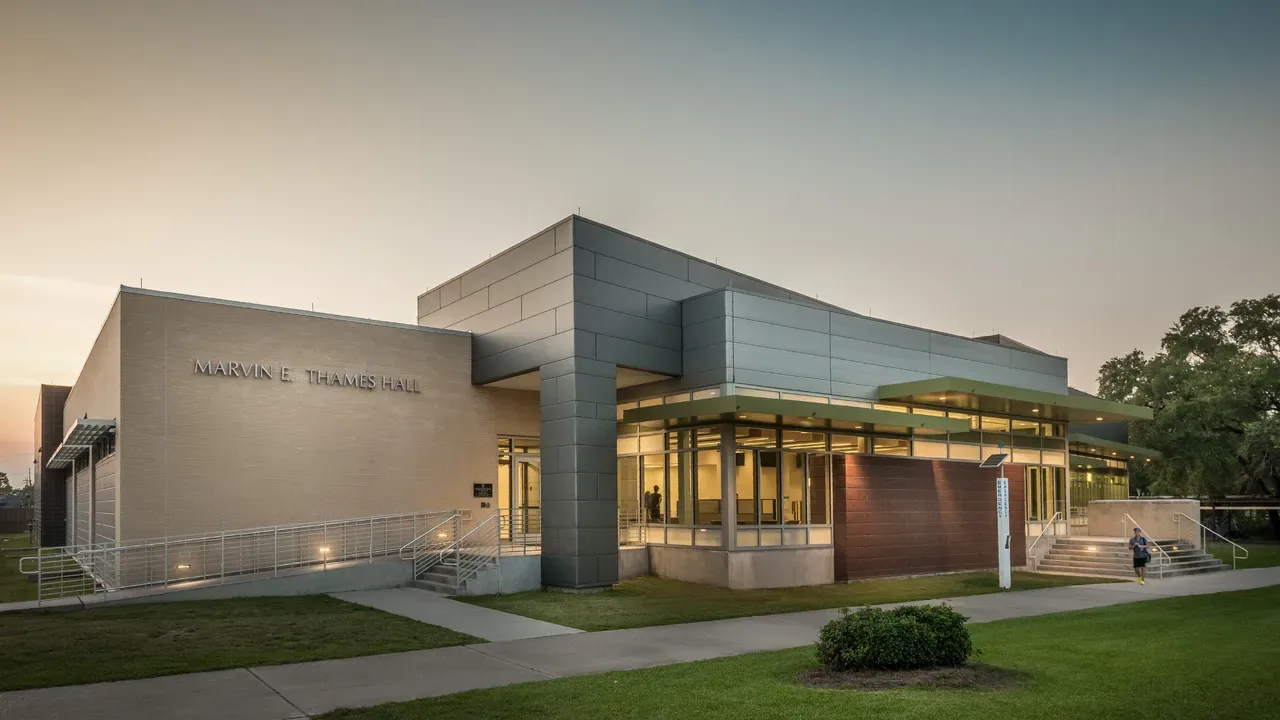 Marvin B. Thames Hall — Resource Learning Center — Lamar building construction (interior)
