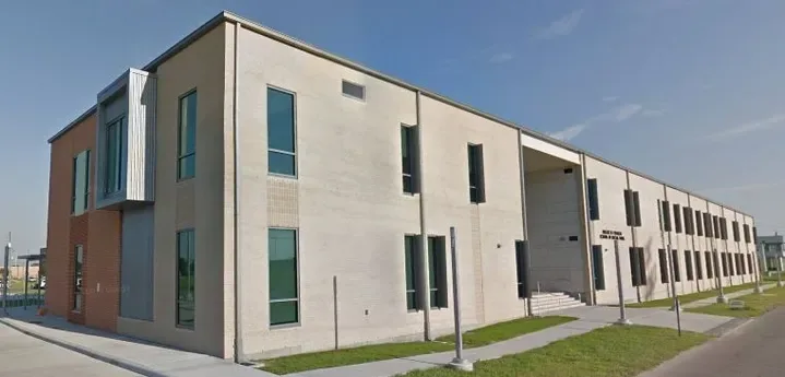 Millie M. Charles School of Social Work (SUNO) — Lamar building construction (entrance)