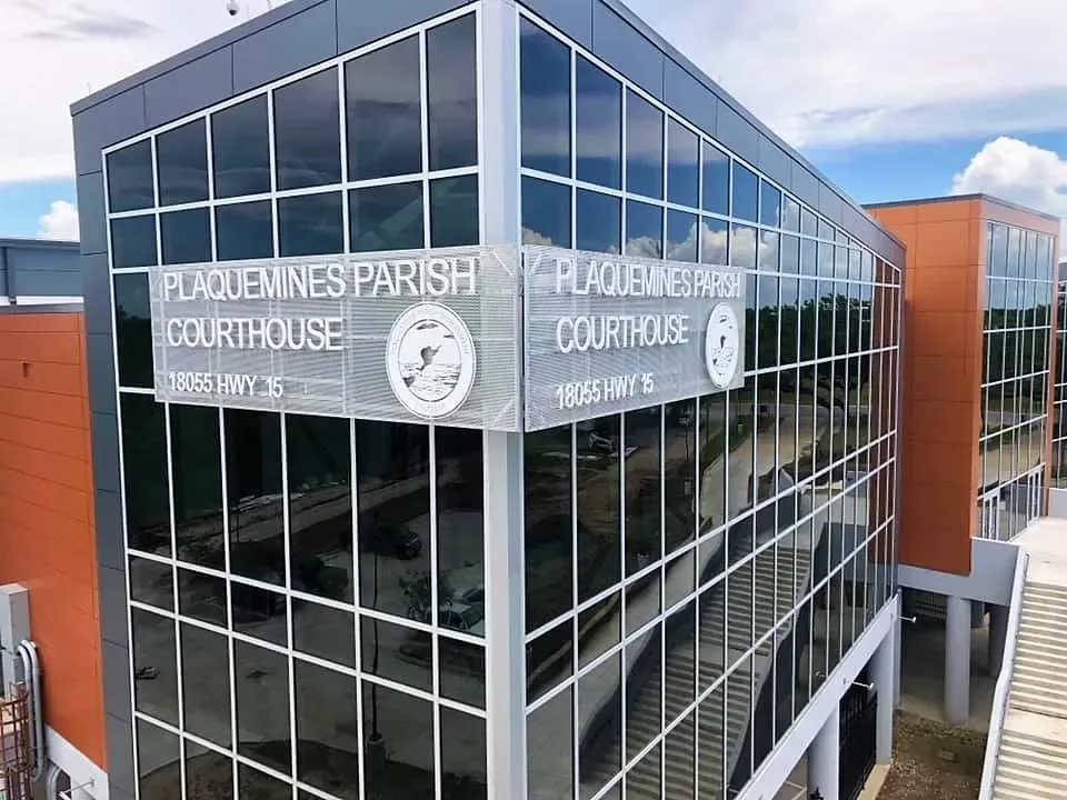 Plaquemines Parish Courthouse exterior — Lamar building construction, Louisiana